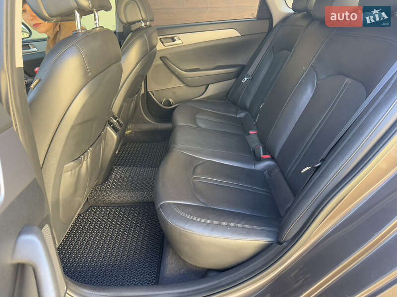 Седан Hyundai Sonata 2015 в Измаиле