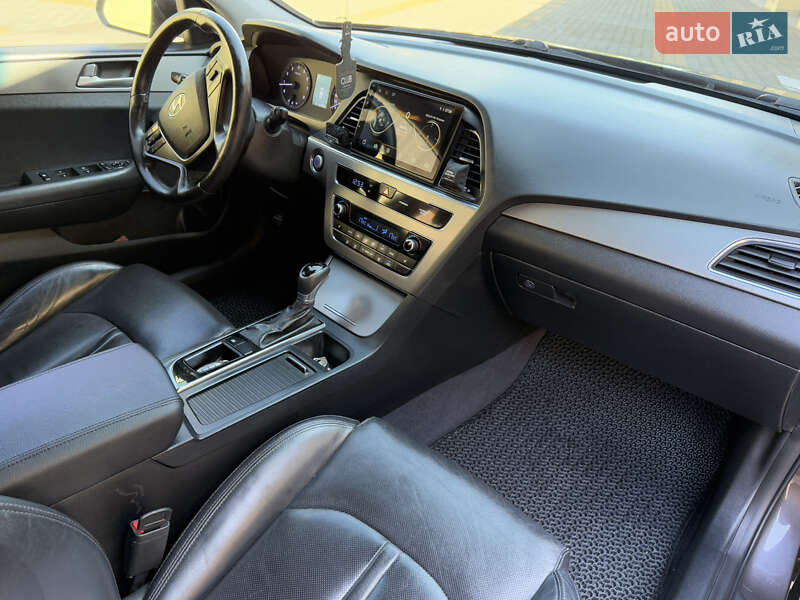 Седан Hyundai Sonata 2015 в Измаиле