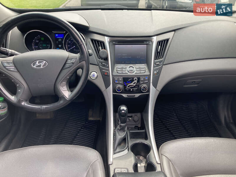 Седан Hyundai Sonata 2014 в Киеве