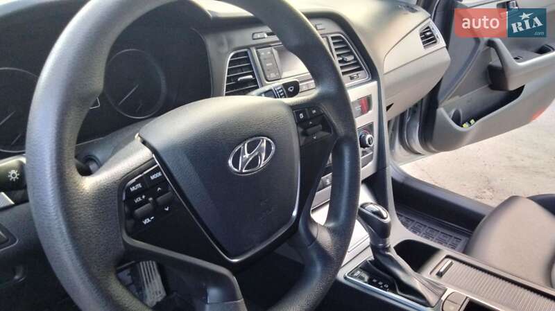 Седан Hyundai Sonata 2016 в Новоднестровске
