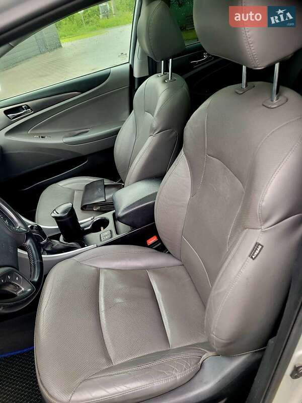Седан Hyundai Sonata 2014 в Львове