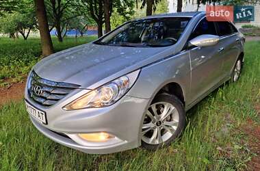 Седан Hyundai Sonata 2010 в Ромнах