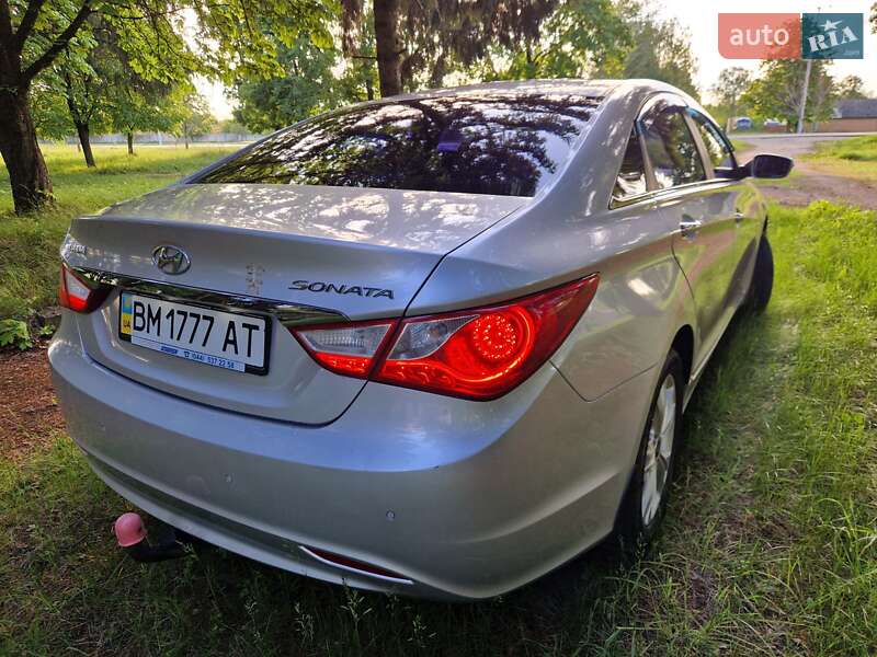 Седан Hyundai Sonata 2010 в Ромнах