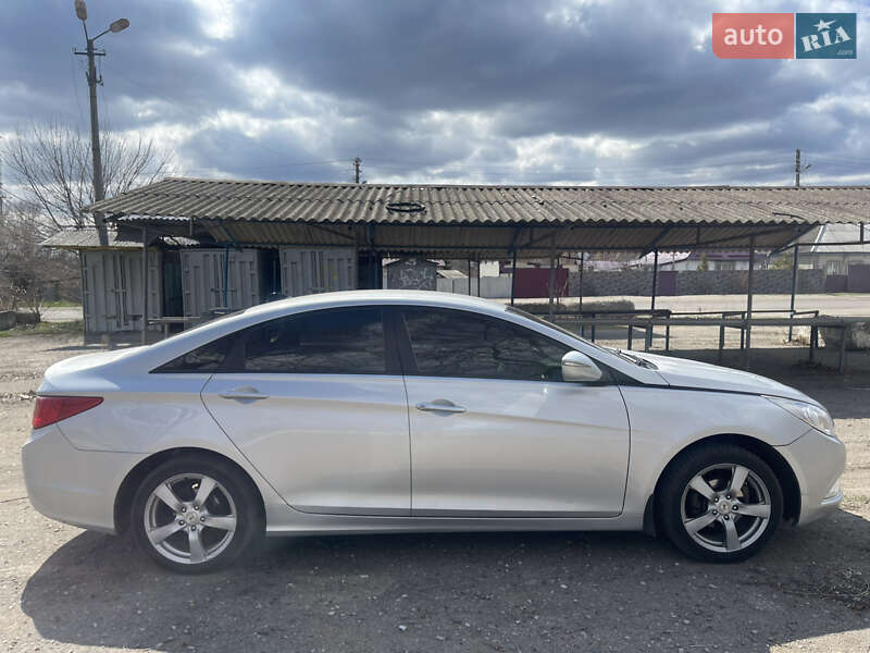 Седан Hyundai Sonata 2013 в Балаклії