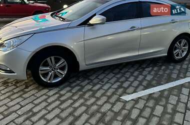 Седан Hyundai Sonata 2013 в 