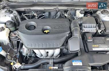 Седан Hyundai Sonata 2013 в 