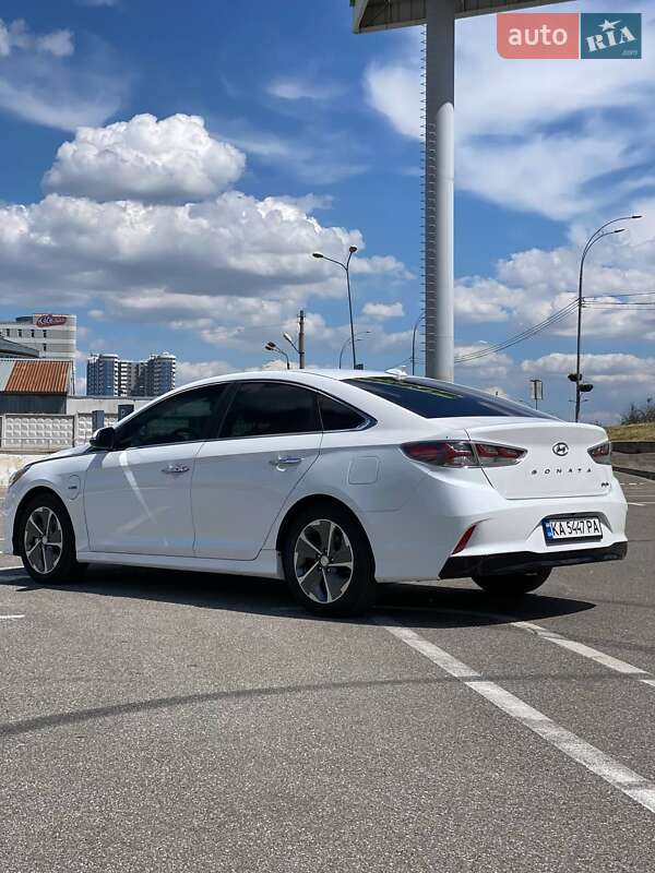 Седан Hyundai Sonata 2018 в Киеве