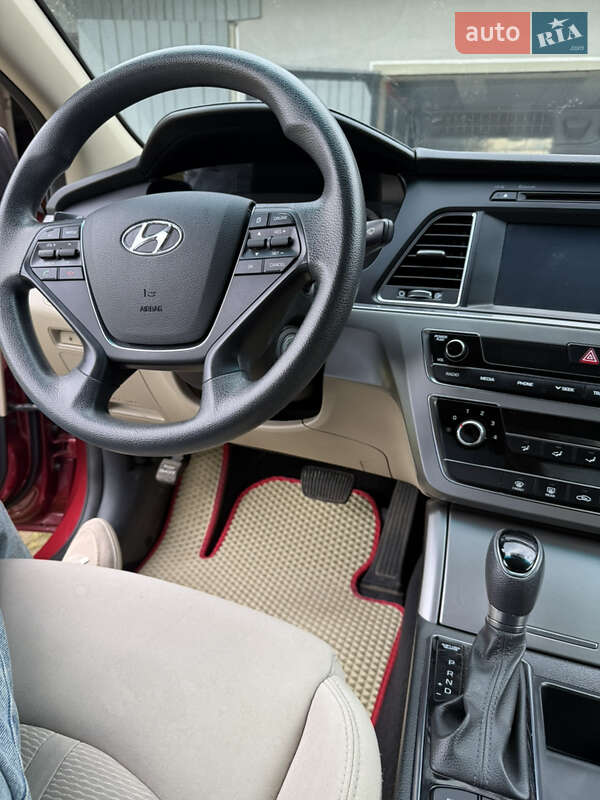 Седан Hyundai Sonata 2016 в Калуші