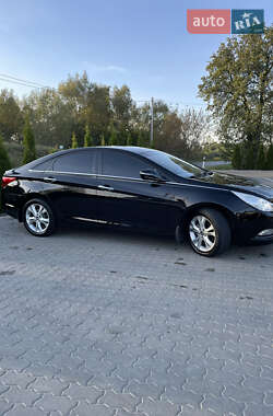 Седан Hyundai Sonata 2011 в Новояворовске