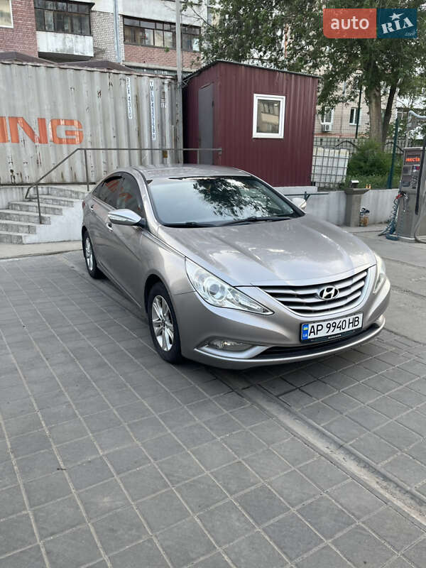 Hyundai Sonata 2010