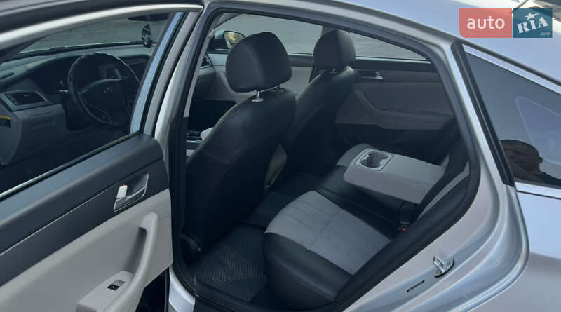 Седан Hyundai Sonata 2016 в Дніпрі