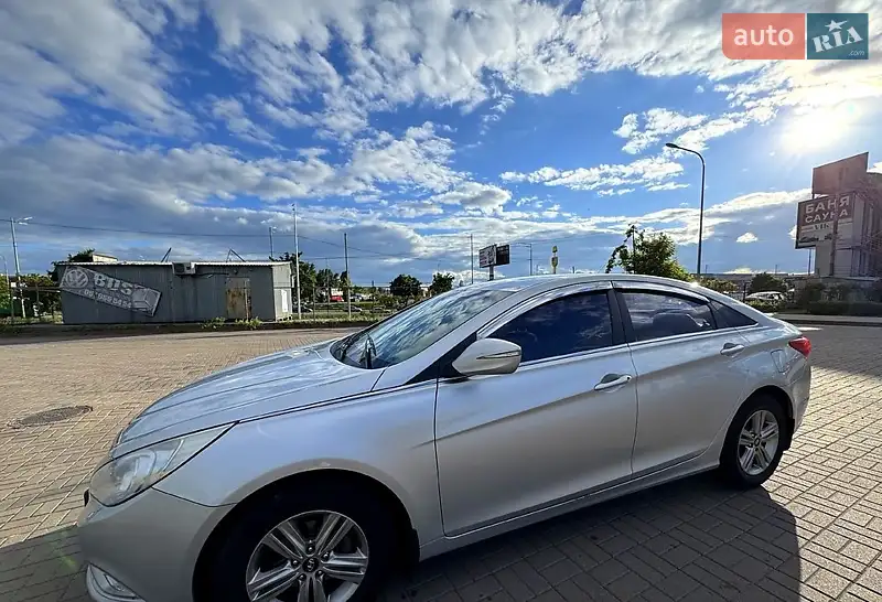 Hyundai Sonata 2013