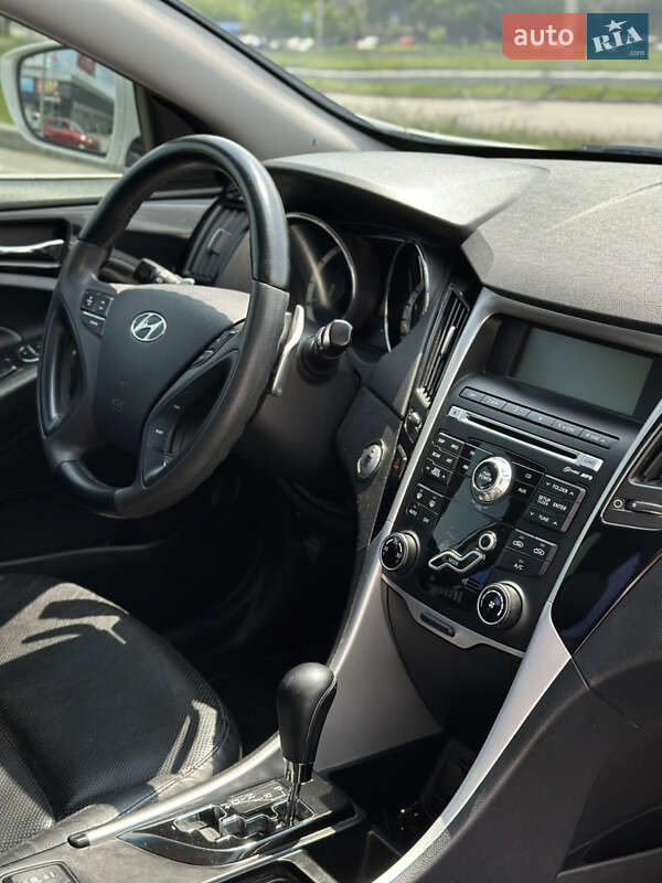 Седан Hyundai Sonata 2012 в Киеве