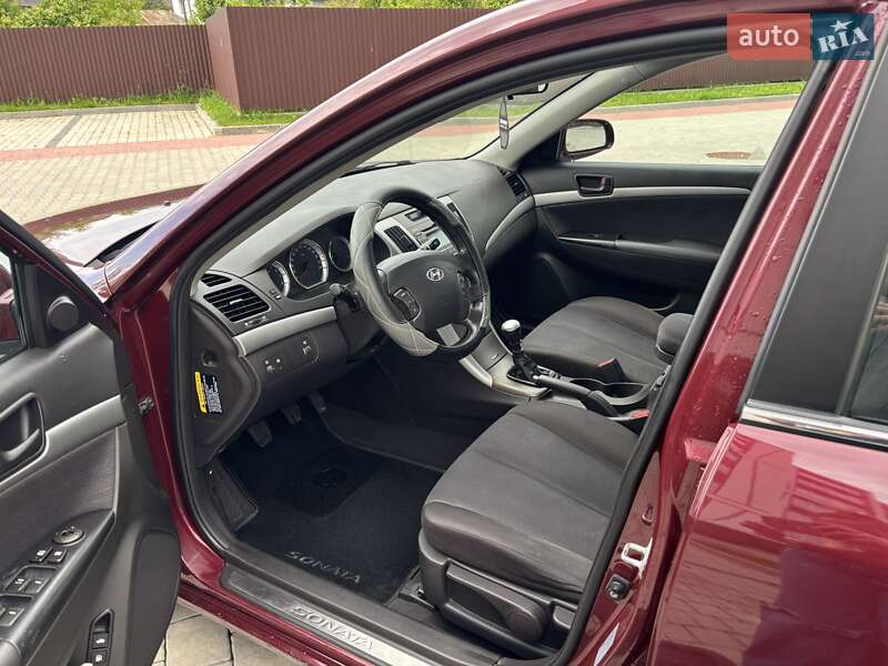Седан Hyundai Sonata 2010 в Ивано-Франковске