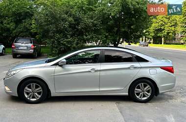 Седан Hyundai Sonata 2013 в 