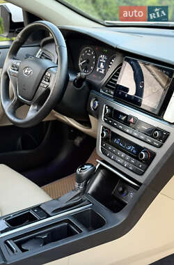 Седан Hyundai Sonata 2014 в 