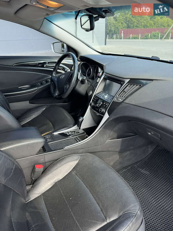 Седан Hyundai Sonata 2011 в Бершаді