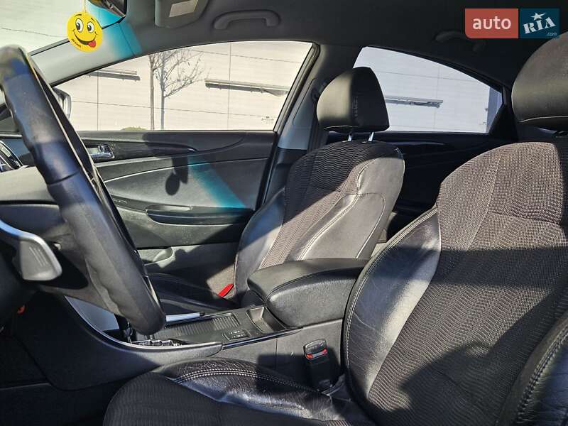 Седан Hyundai Sonata 2012 в Львові