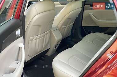 Седан Hyundai Sonata 2015 в 