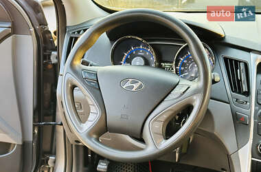 Седан Hyundai Sonata 2013 в 