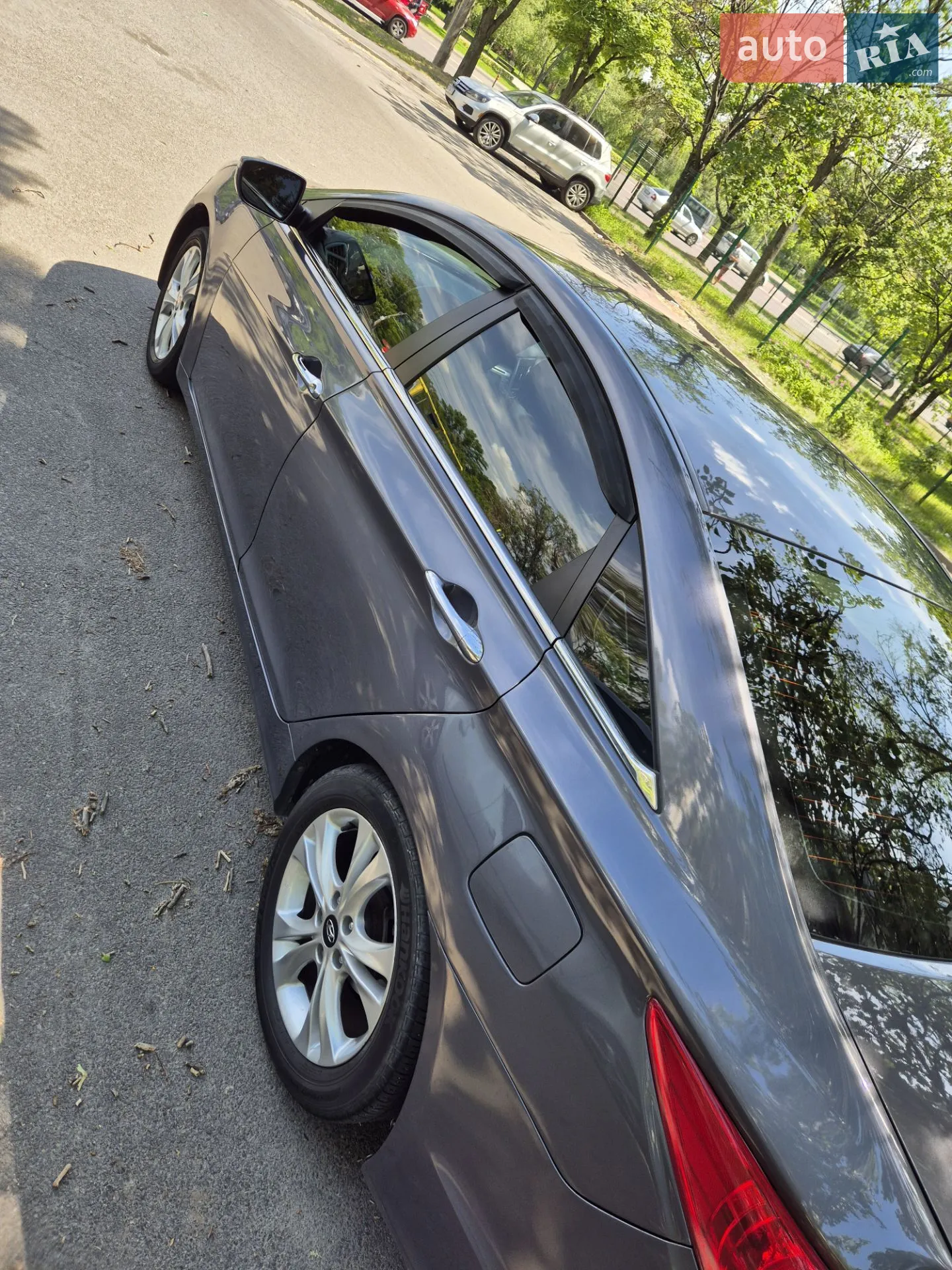 2011 Hyundai Sonata - мініатюра 4