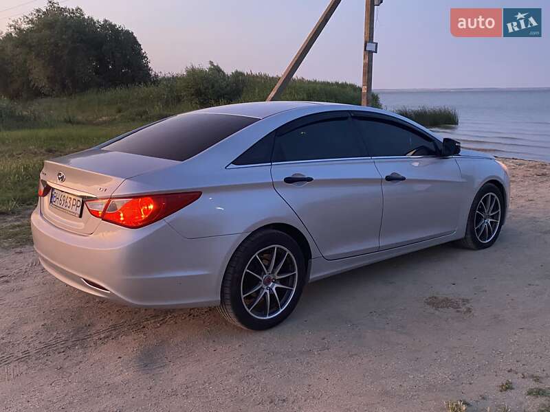 Седан Hyundai Sonata 2014 в Белгороде-Днестровском