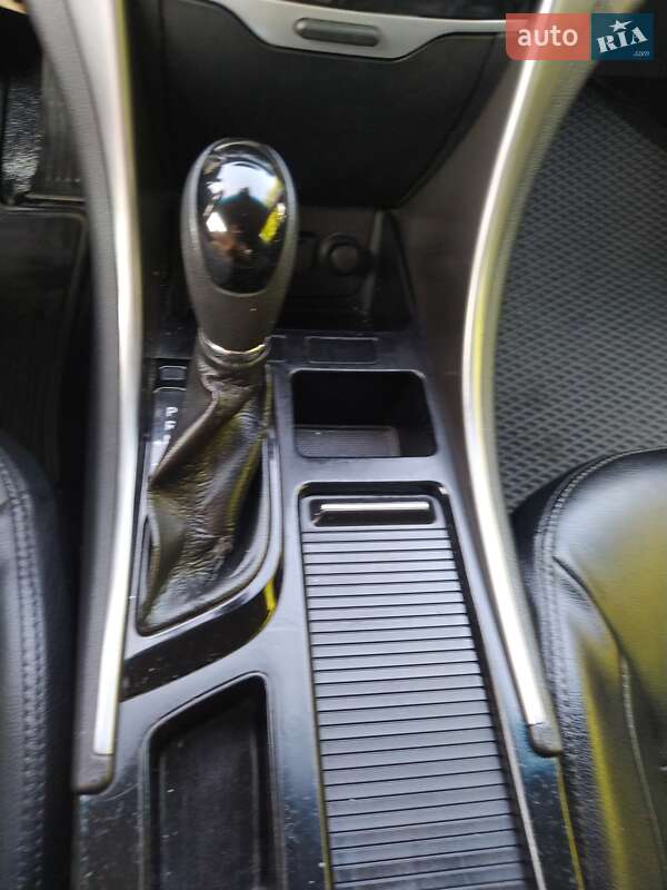 Седан Hyundai Sonata 2013 в Остроге