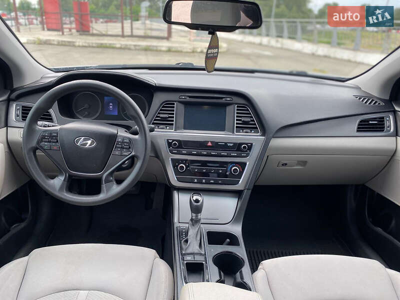 Седан Hyundai Sonata 2016 в Киеве