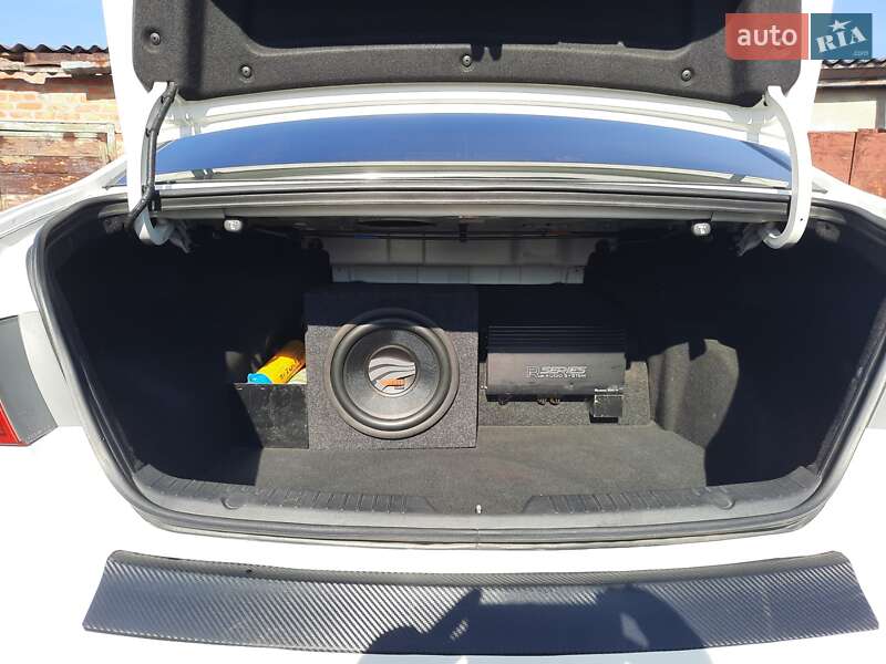 Седан Hyundai Sonata 2011 в Карлівці