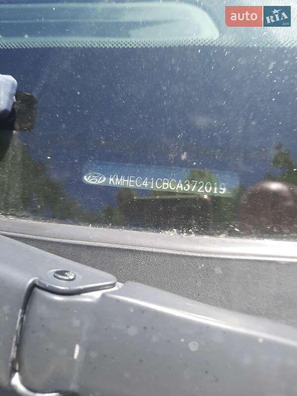 Седан Hyundai Sonata 2011 в Карлівці