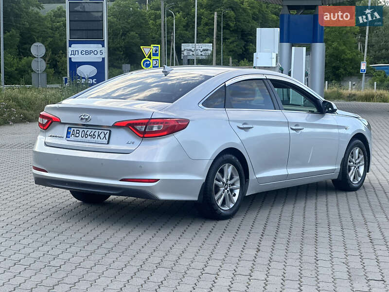 Седан Hyundai Sonata 2015 в Могилев-Подольске