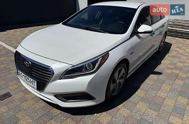 Седан Hyundai Sonata 2015 в Ужгороде