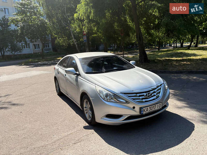 Hyundai Sonata 2012