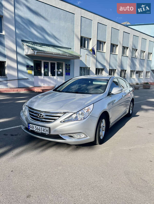 Hyundai Sonata 2012