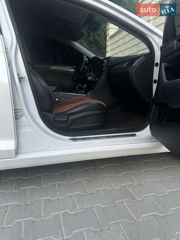 Седан Hyundai Sonata 2015 в Тернополе