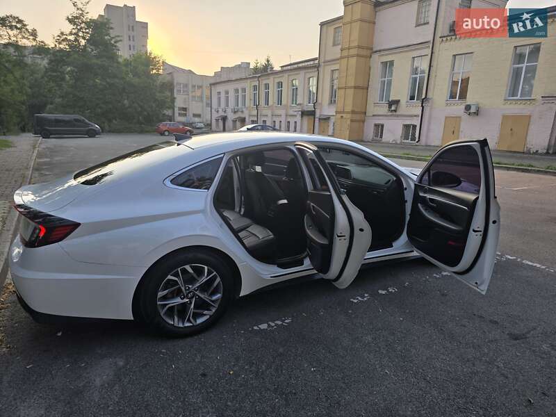 Седан Hyundai Sonata 2019 в Киеве