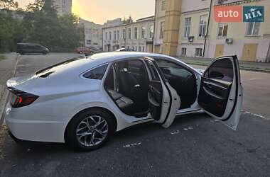 Седан Hyundai Sonata 2019 в 
