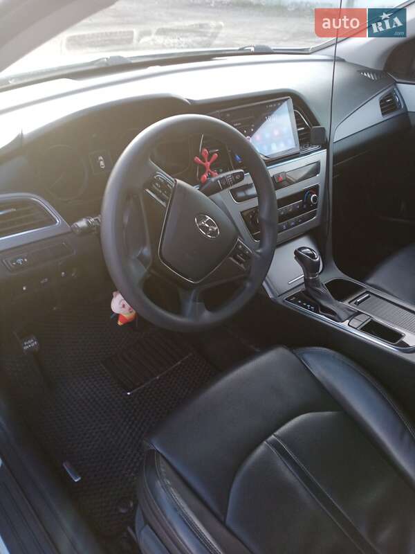 Седан Hyundai Sonata 2016 в Львове