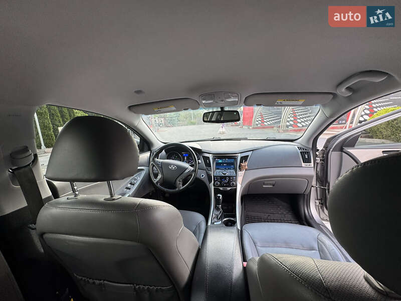 Седан Hyundai Sonata 2013 в Самборі
