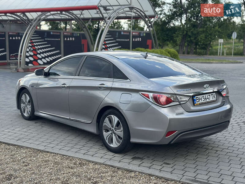 Седан Hyundai Sonata 2013 в Самборі