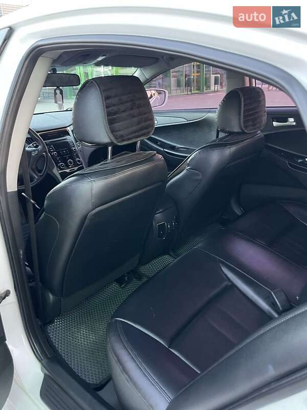 Седан Hyundai Sonata 2013 в Бережанах