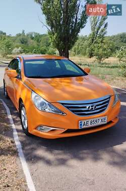 Седан Hyundai Sonata 2013 в Каменском