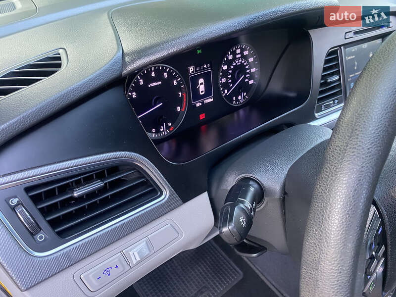 Седан Hyundai Sonata 2015 в Полтаві