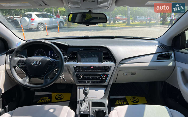Седан Hyundai Sonata 2015 в Львові