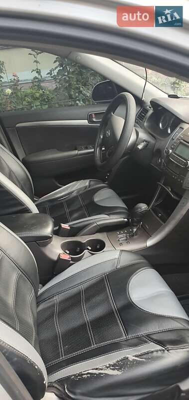 Седан Hyundai Sonata 2009 в Киеве