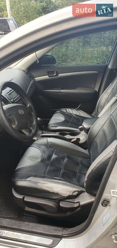 Седан Hyundai Sonata 2009 в Киеве