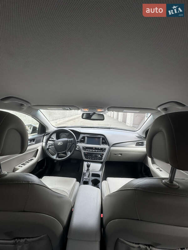 Седан Hyundai Sonata 2015 в Ирпене
