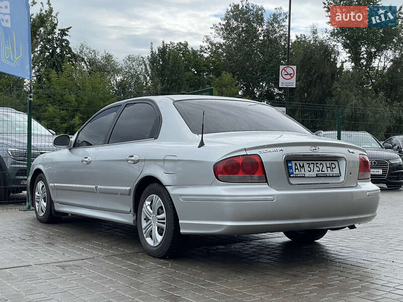 Седан Hyundai Sonata 2003 в Бердичеве