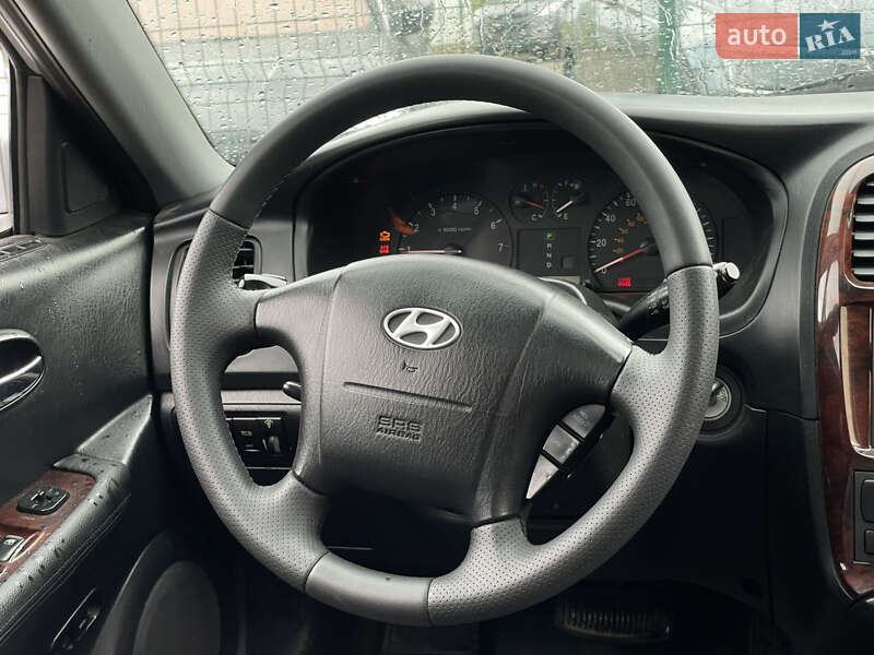 Седан Hyundai Sonata 2003 в Бердичеве