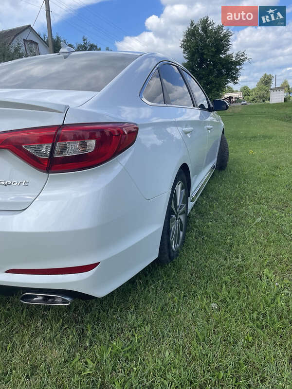 Седан Hyundai Sonata 2015 в Пирятині